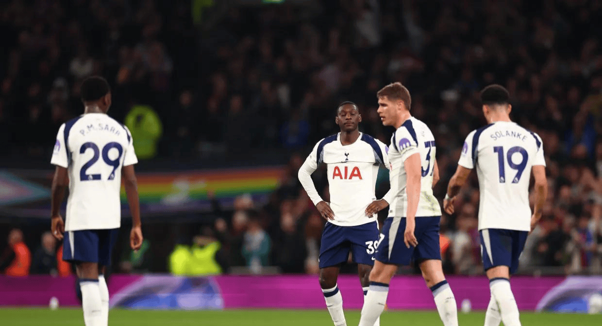 真神奇！热刺冲击欧冠+英冠，创造了一堆纪录